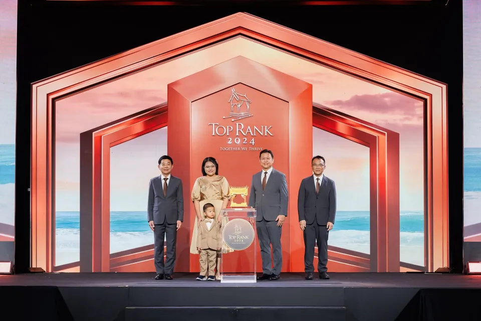 รางวัล TOP RANK 2024 Together We Thrive